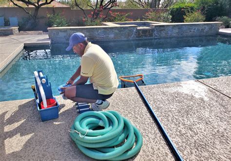 What to Expect From Your Pool Cleaning Service from Blue Water