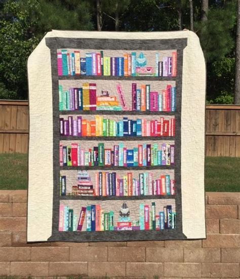 Selvage Bookshelf Quilt | Craftsy | Book quilt, House quilt patterns, Quilt patterns free