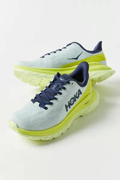 HOKA ONE ONE® Mach 4 Sneaker | Urban Outfitters