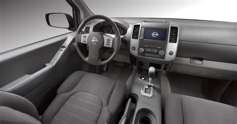 2021 Nissan Frontier Interiors | Nissan Brochure