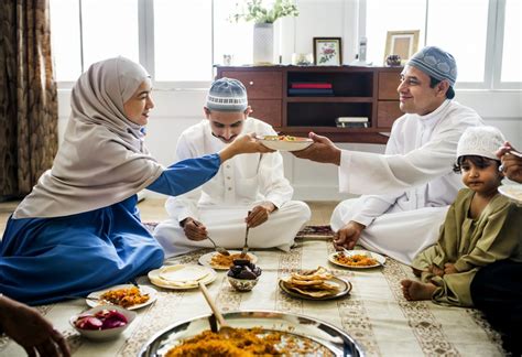 Tempat Makan yang Buka Saat Lebaran - Eminence Solutions