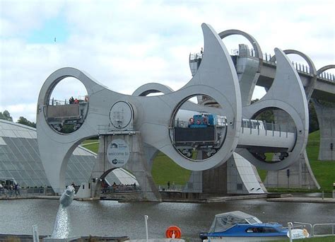 Falkirk Wheel: Rotating Boat Lift in Scotland | Amusing Planet