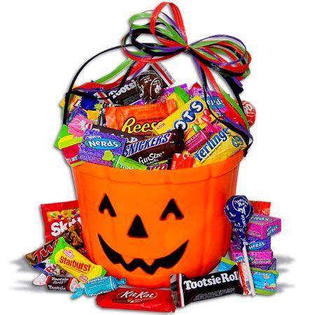 Halloween Candy | Halloween baskets, Halloween gift baskets, Kids halloween basket ideas