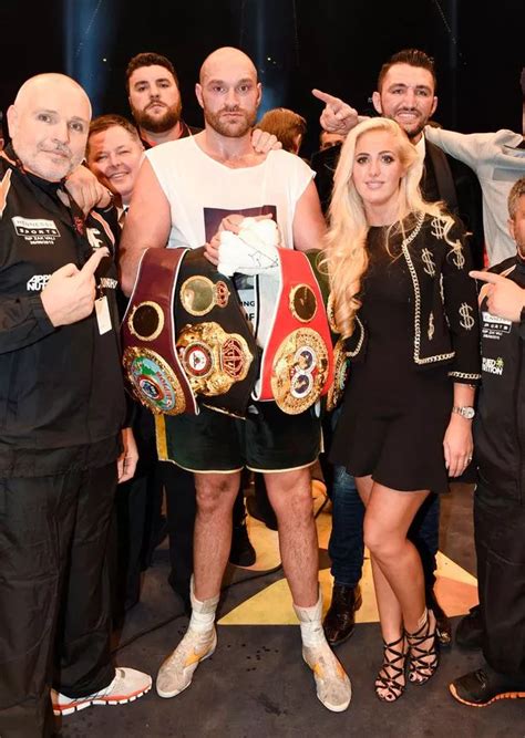 Mum-of-one claims fling with Tyson Fury while boxer was separated from ...