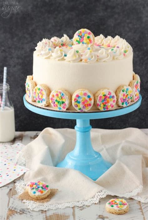 Baileys Frosted Vanilla Cookie Layer Cake | Light & Moist Vanilla Cake