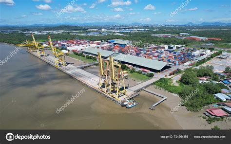 Kuching Malaysia June 2024 Senari Port Pending Terminal Port — Stock Editorial Photo © juliuscwt ...