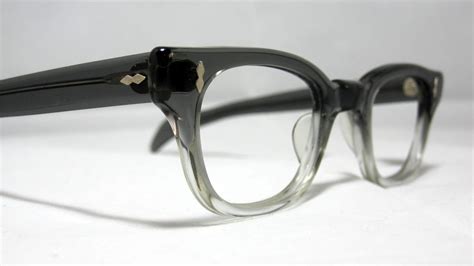 Vintage EyeGlasses Frames Mens Gray Fade Horn Rim Glasses.