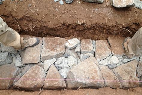 How to build a stone foundation – Builders Villa