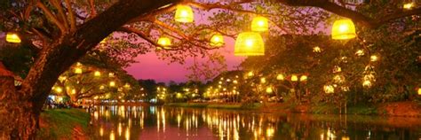 AYUTTHAYA NIGHT MARKET: WALK BACK TO AYUTTHAYA PERIOD