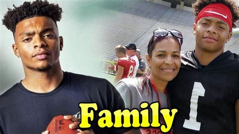 Justin Fields Family With Father,Mother and Girlfriend 2021 | Justin ...