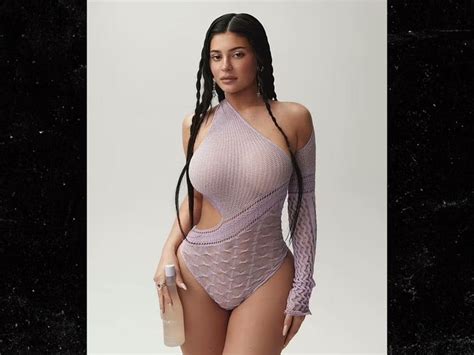 Kylie Jenner Shows Off Post-Baby Body In New Instagram Photos