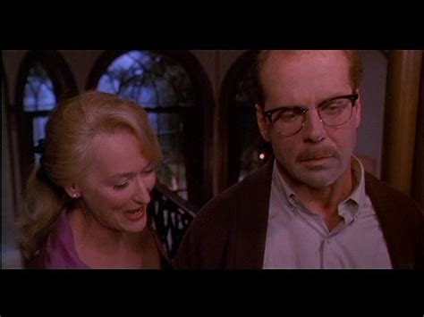 Bruce Willis as Dr. Ernest Menville in 'Death Becomes Her' - Bruce Willis Image (15219844) - Fanpop