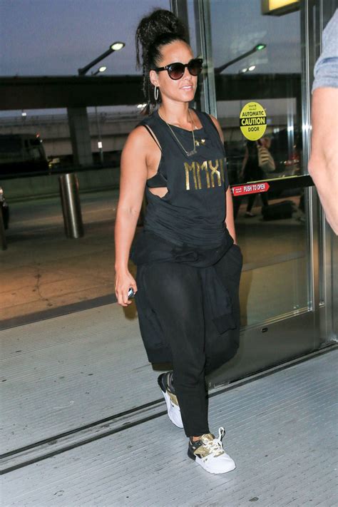 ALICIA KEYS at JFK Airport in New York 08/29/2016 – HawtCelebs