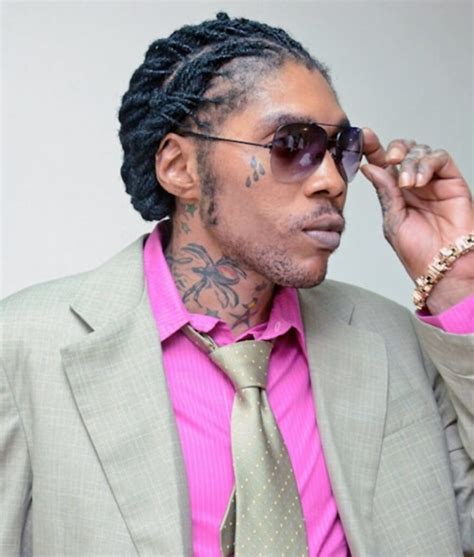 Vybz Kartel Picks Artist of The Year At Youth View Awards Jamaica 2017 - NY DJ Live