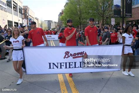 Atlanta Braves Opening Day Photos and Premium High Res Pictures - Getty ...