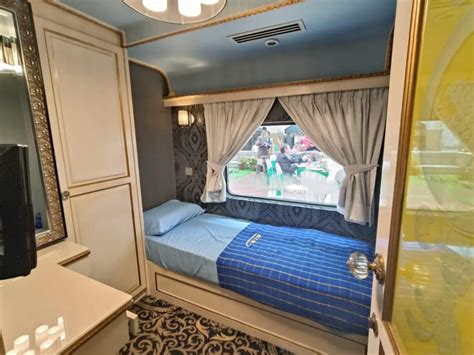 KTM Luxury Train Comes With Private Rooms, En-Suite Bathrooms & Restaurant, Explore M'sia In Style