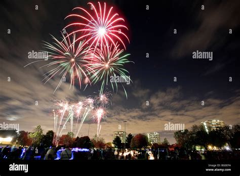 Guy fawkes night and bonfire london hi-res stock photography and images - Alamy