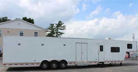 Enclosed Trailer with Living Quarters 48' 2023 Gooseneck Sleeps 4 In ...