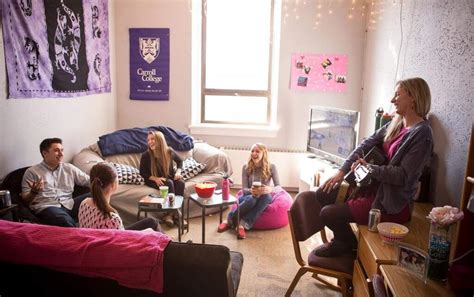 10 Reasons To Live In The Dorms - University Magazine