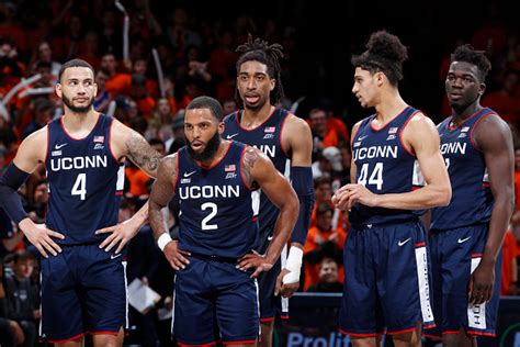 Preseason College Basketball Rankings: #24 Connecticut Huskies - Last ...