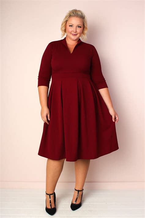 Valerie Pleated V-Neck Dress - Burgundy | Trendy plus size clothing ...