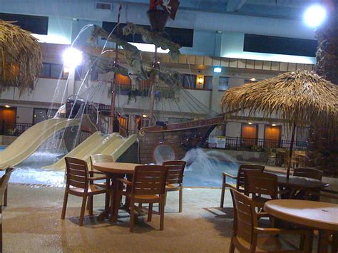 Indoor water park at the Sioux Falls, SD Ramada Inn - 021 | Flickr - Photo Sharing!