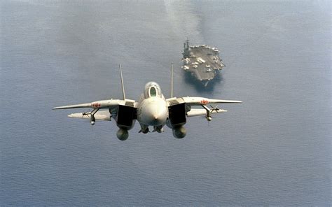 HD Wallpaper of the Grumman F-14 Tomcat in Action