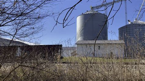 Iowa Northern Railway Northbound through Mount Auburn, Iowa 11/27/2021 ...