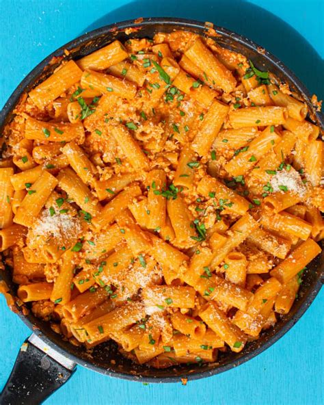 Spicy Rigatoni alla Vodka - Beat the budget