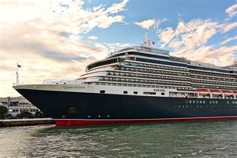 Cruise Ship MS Queen Victoria (Cunard Line) in Venice Editorial Stock Photo - Image of modern ...