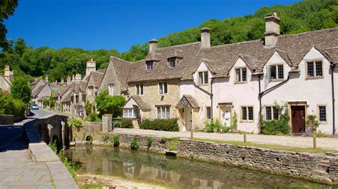 Travel Castle Combe: Best of Castle Combe, Visit Chippenham | Expedia Tourism