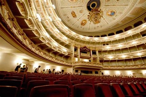 Dresden: Semperoper Tickets and 45-Minute Guided Tour | GetYourGuide