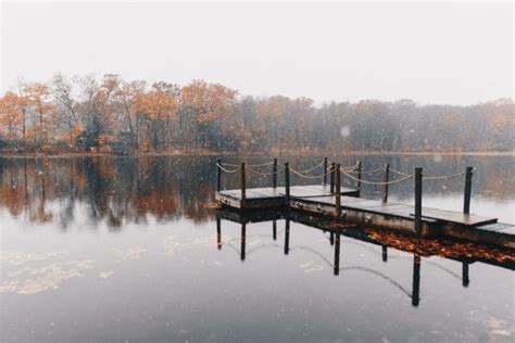 The Guide to Permanent Dock & Lake De-icing In Winter