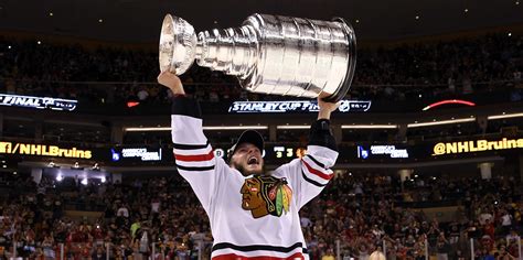 VIDEO: Blackhawks Lift The Stanley Cup After Amazing Come Back Win - Business Insider