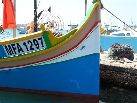 Marsaxlokk,port,luzzu,uzzus,malta - free image from needpix.com