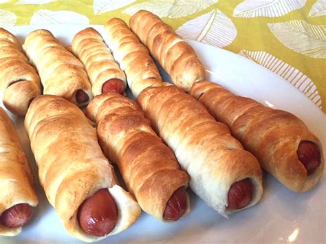 Pigs In A Blanket Hot Dogs Recipe – Melanie Cooks