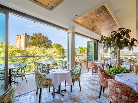 The Ivy Castle View, Guildford - Visit Surrey