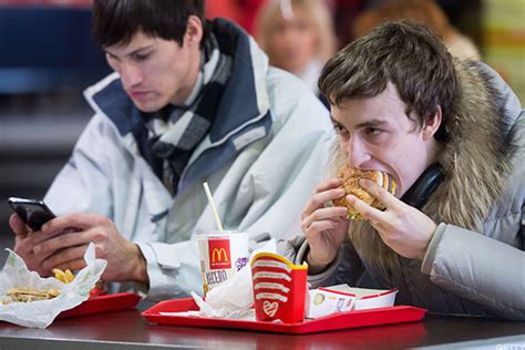 McDonald's Reassures Chinese Customers of Food Safety, Photo of Moldy ...