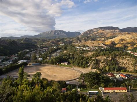 Queenstown, Tasmania | Beautiful places to visit, Tasmania, Australia ...