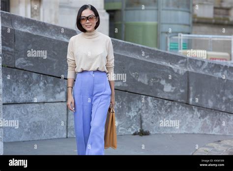 Paris Fashion Week Street Style Stock Photo - Alamy