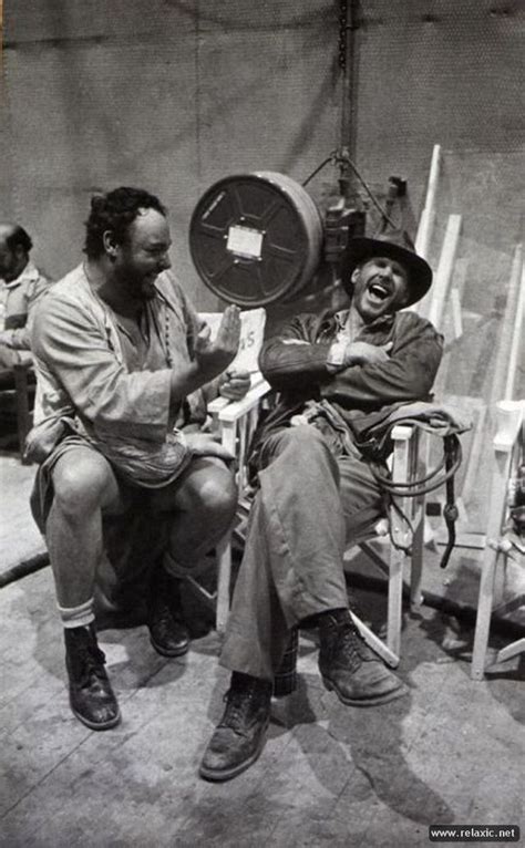 15 Photos of Famous Actors Laughing Between Takes in Iconic Films