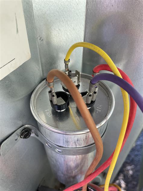 Technician installed dual run capacitor incorrectly... : r/hvacadvice