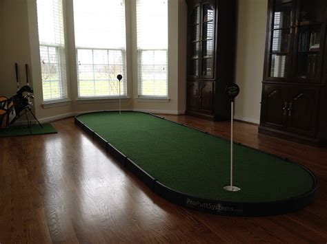 Indoor Practice Putting Greens