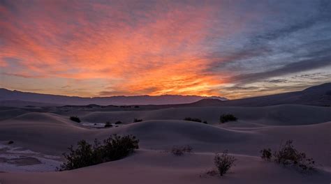 Desert Sky - Mesquite Dunes, Death Valley National Park, California ...