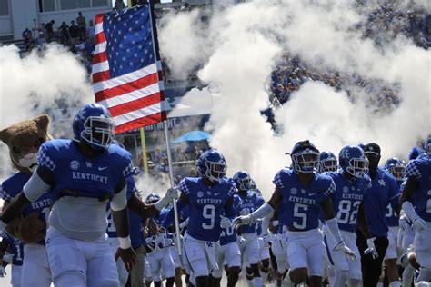 Kentucky Wildcats Football Season Preview Roundtable and Predictions - A Sea Of Blue