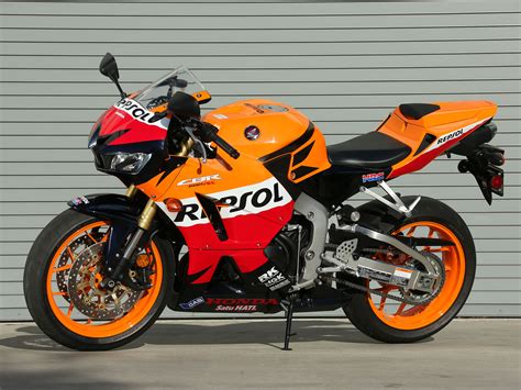 Honda apresenta versão Repsol da superesportiva CBR 600RR – Memória Motor