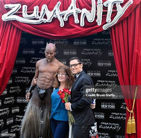 Cast Of Zumanity Photos and Premium High Res Pictures - Getty Images