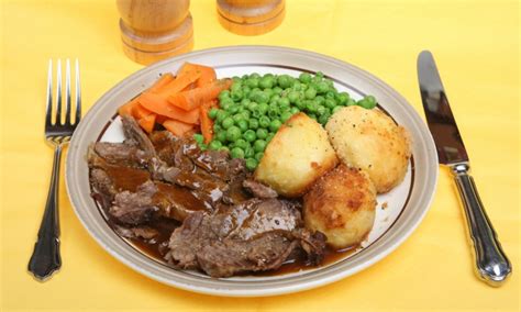 A traditional Sunday lunch. Yum! | LearnEnglish Teens - British Council