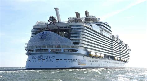 The World’s Largest Cruise Ship Arrives in the U.S. for the First Time ...