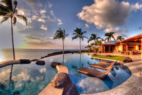 25 Stunning Hawaiian Views | Hgtv, Hawaii and Amazing houses